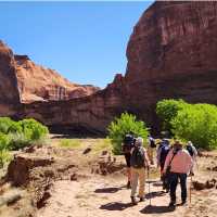 Exploring Canyon de Chelly with a Navajo guide