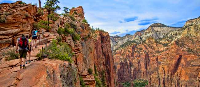 Hiking in Zion National Park, Utah | ©VisittheUSA.com